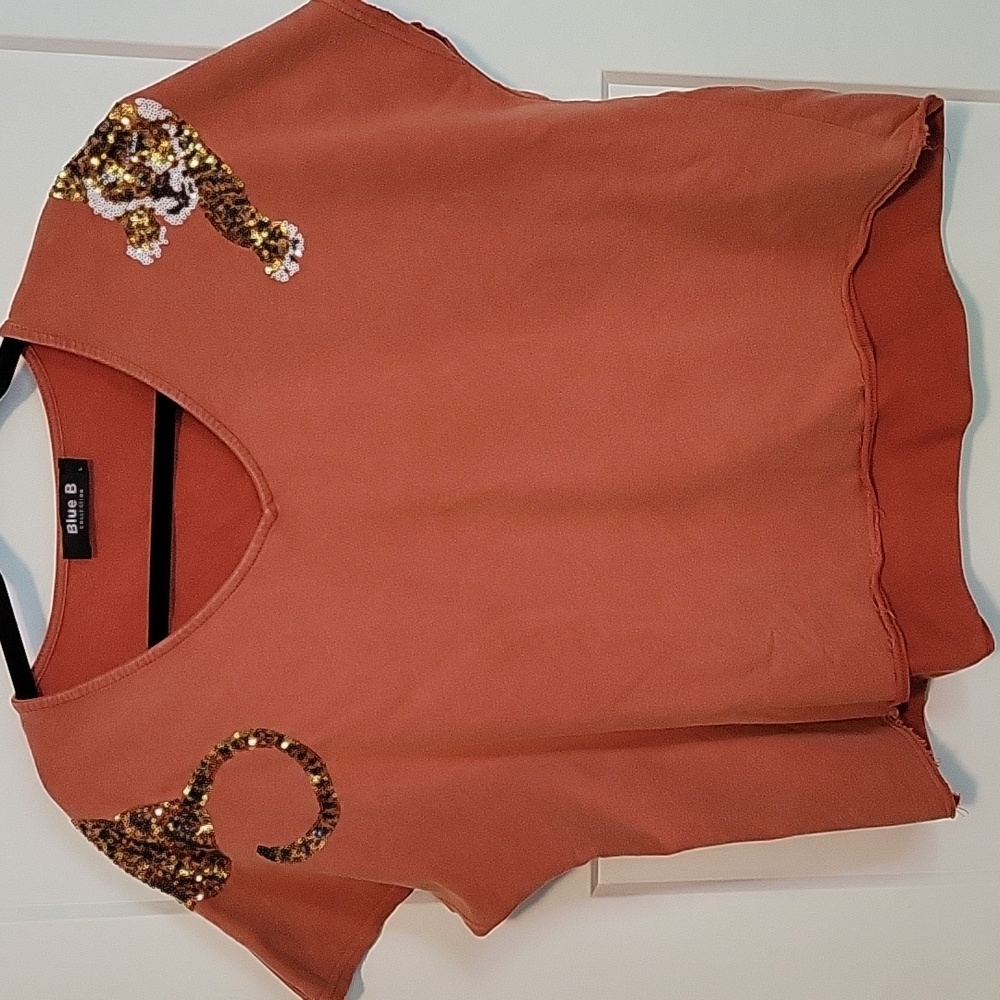 Blue B, Tiger Sequin Patch Short Sleeve Top